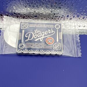 2022 Los Angeles Dodgers Unocal 76 "Los Dodgers" Limited Edition Pin